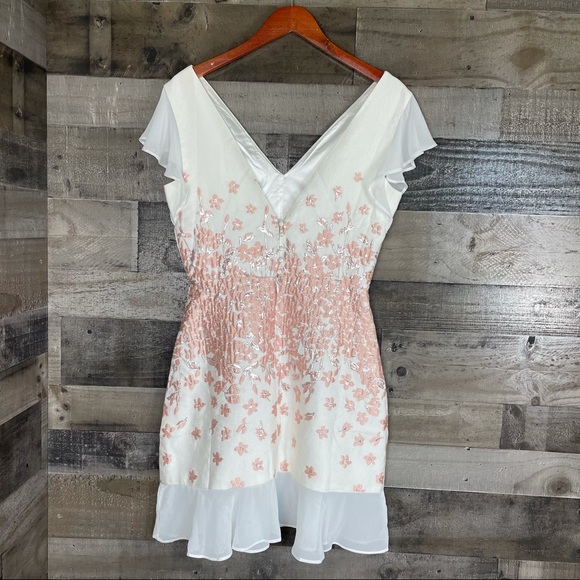 Chi Chi London Esmee Jacquard V-Neck Dress Sz 8 - Picture 7 of 12